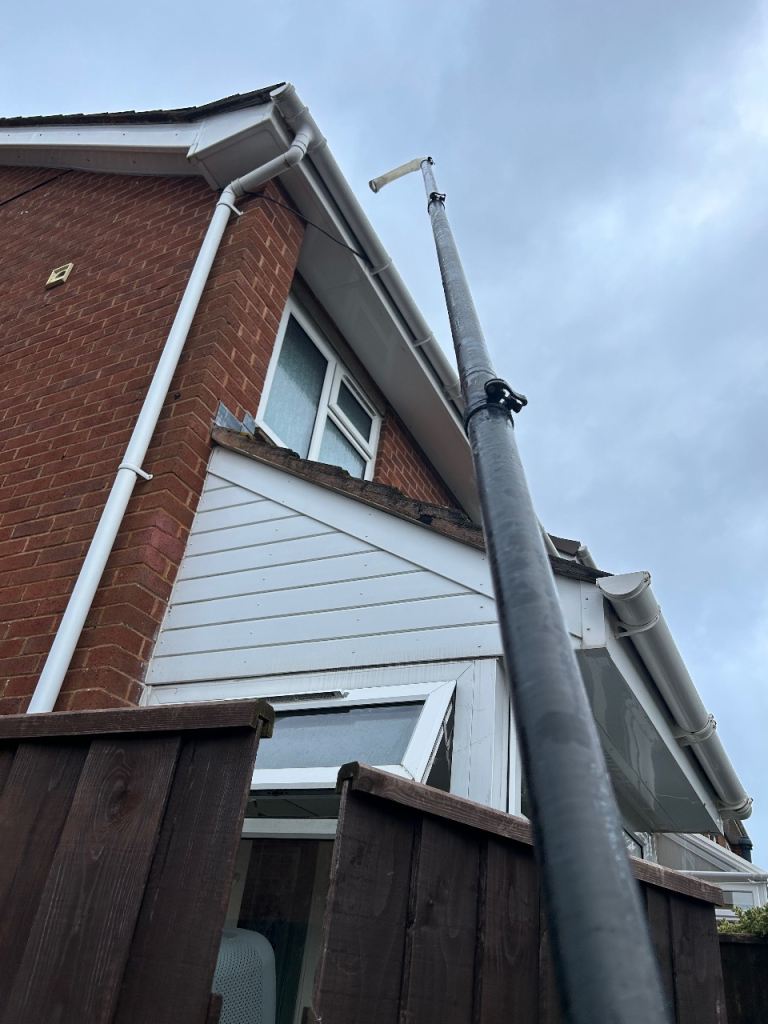 Gutter vacuum kit 
