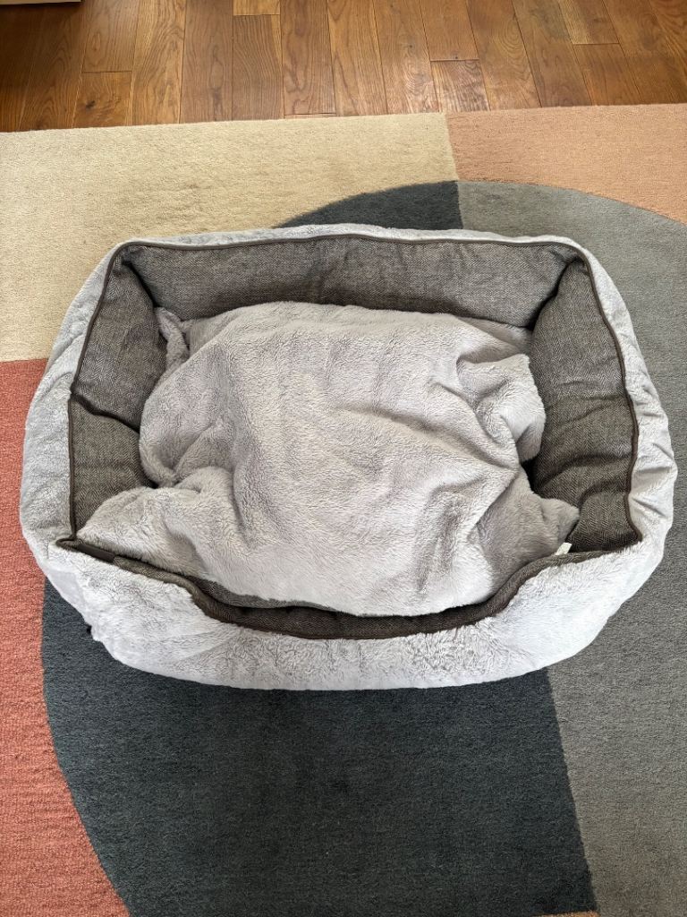 Grey Self-warming Dog Bed