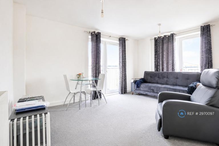 2 bedroom flat in Ashby House, Northolt, UB5 (2 bed) (#2970097)