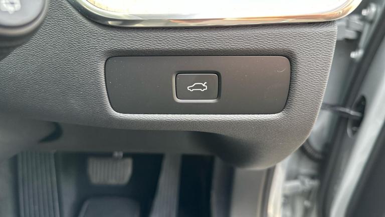 2025 Volvo XC60 2.0 B5 MHEV Plus Auto AWD Euro 6 (s/s) 5dr ESTATE Petrol/Electric Hybrid Automatic