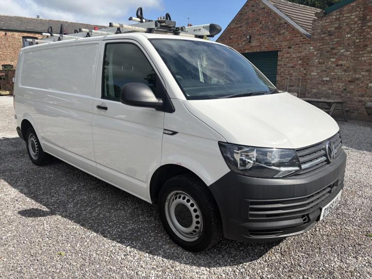 VOLKSWAGEN TRANSPORTER 2.0 TDI T32 BLUEMOTION STARTLINE LWB EURO 6 2018