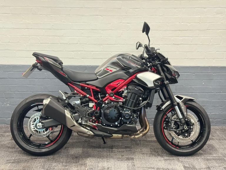2025 KAWASAKI ZR900 Z900 145  MILES FORM NEW- FINANCE OPTIONS- PART EXHANGE