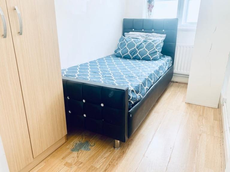 Single rooms available from Today - Poplar/ Canary Wharf ✅✅