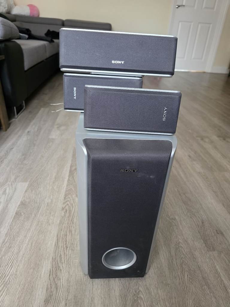 For sale Sony Subwoofer 4 ohm. 15 pounds