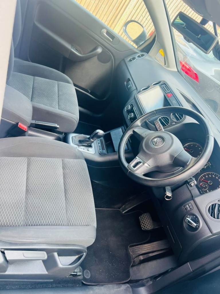 VW GOLF 1.4 YEAR 2011, PETROL, VERY LOW MILEAGE, FULL SERVICE , GOOD CONDITION