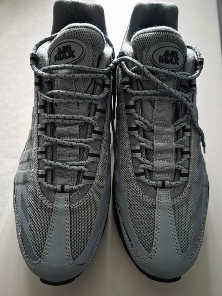 Nike Air Max 95 Trainers – Grey, Excellent Condition