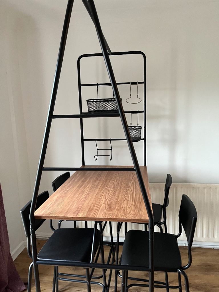 Modern Black Metal and Wood Dining Table with 4 Chairs