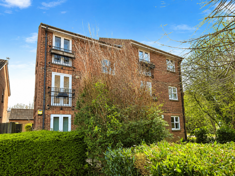 2 Bedroom Flat