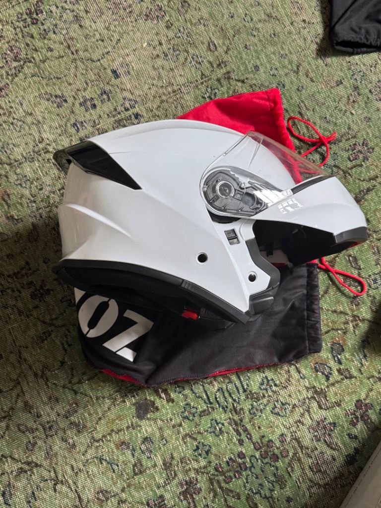 XL WHITE ZORAX MOTORCYCLE HELMET 