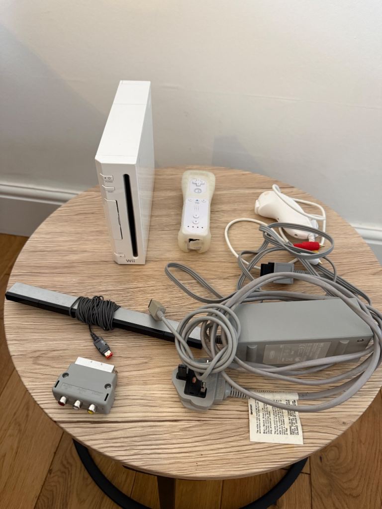 Nintendo Wii Console Bundle – Fully Tested & Working 