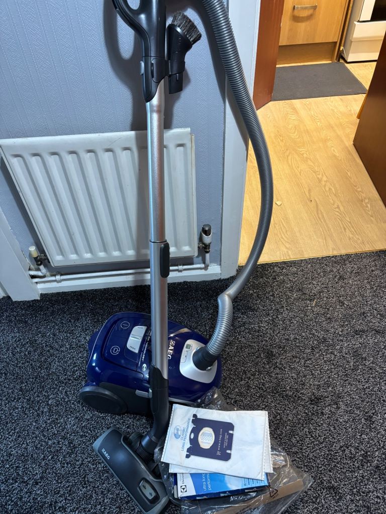 image for Cylinder Vacuum cleaner