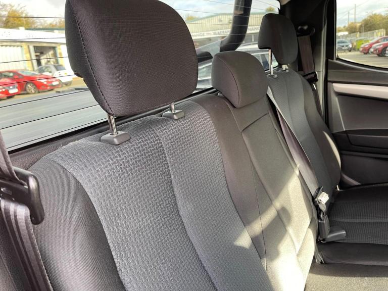 ISUZU D-MAX 2.5 TD Yukon 4x4 4dr 2015