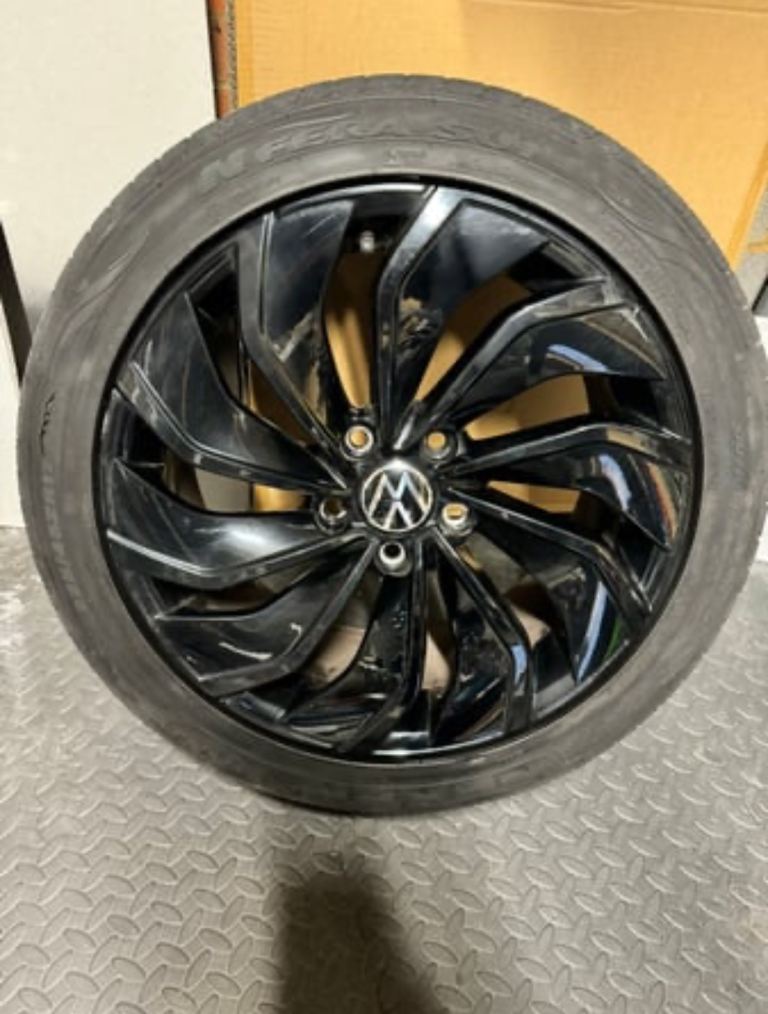 VW Golf MK8 Ventura Alloy Wheels