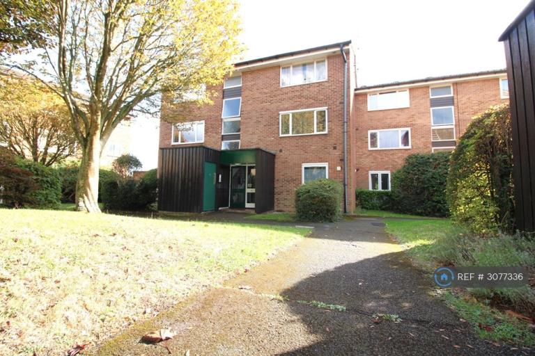 1 bedroom flat in Middlefields, Croydon, CR0 (1 bed) (#3077336)