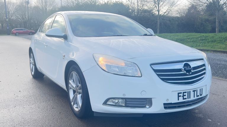 Vauxhall, INSIGNIA, Hatchback, 2011, Manual, 1956 (cc), 5 doors