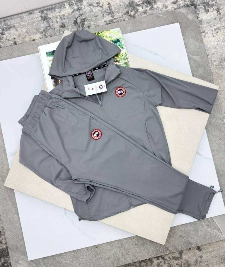 Canada goose tracksuit pre loved 
