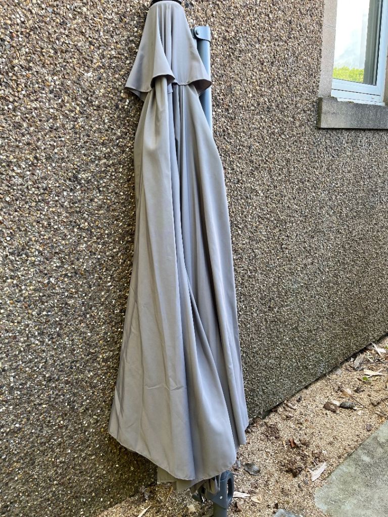 Garden cantilever Parasol/umbrella 