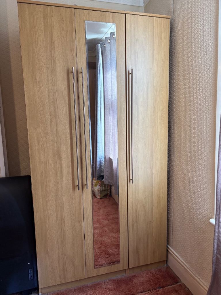 FREE WARDROBE TODAY