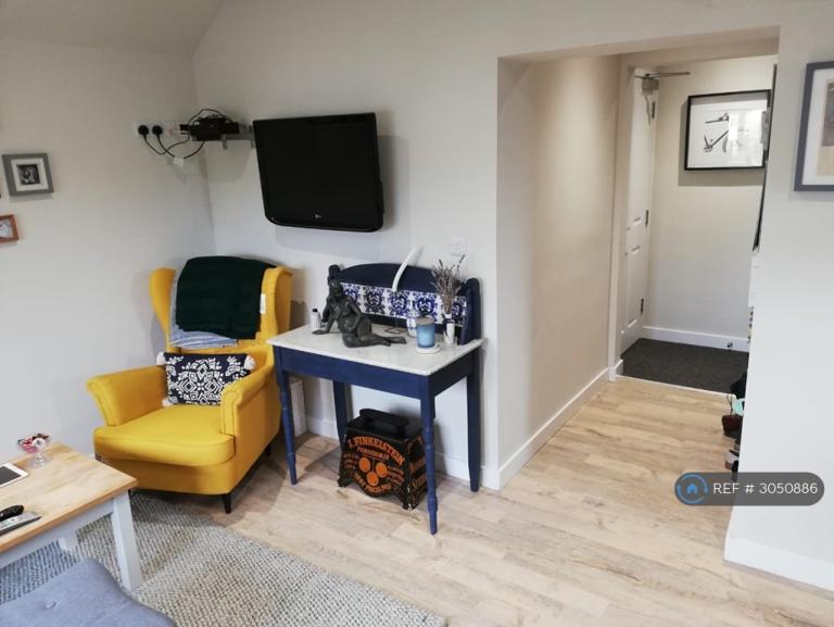 1 bedroom flat in Malford Road, Headington, Oxford, OX3 (1 bed) (#3050886)
