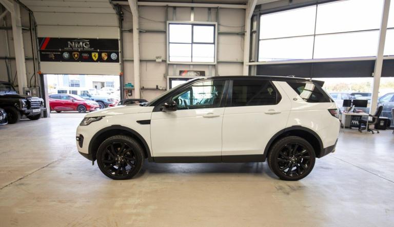 2018 Land Rover Discovery Sport 2.0 TD4 180 HSE Black 5dr Auto ESTATE DIESEL Automatic