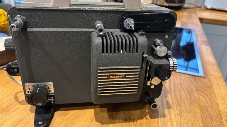 Vintage Cine Film 8mm Projector P-116