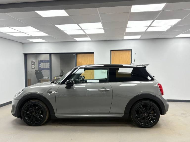 2018 MINI Hatch 1.5 Cooper D Hatchback 3dr Diesel Steptronic Euro 6 (s/s) (116 ps) Hatchback Dies...