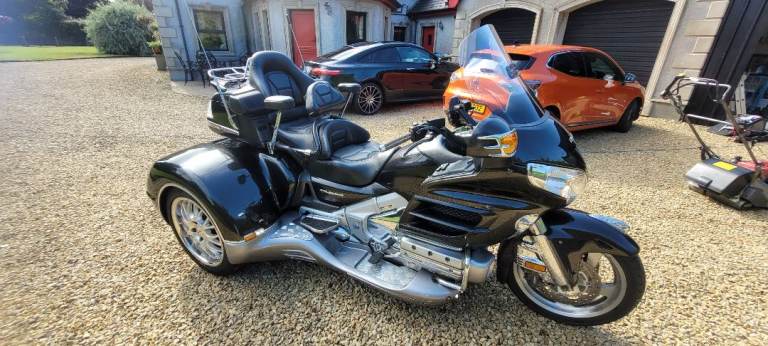 Honda, GL, 2011, 1832 (cc)