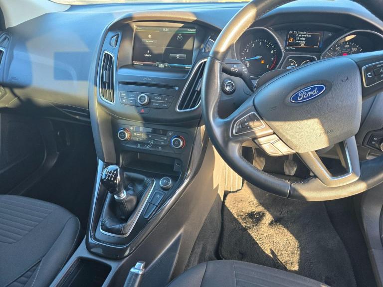 2016 Ford Focus 1.0 EcoBoost 125 Titanium 5dr HATCHBACK PETROL Manual
