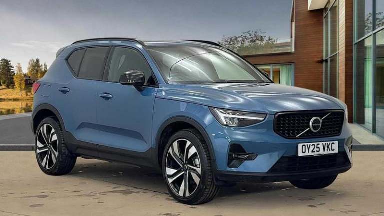 2025 Volvo XC40 2.0 B4P Plus Dark 5dr Auto ESTATE PETROL Automatic
