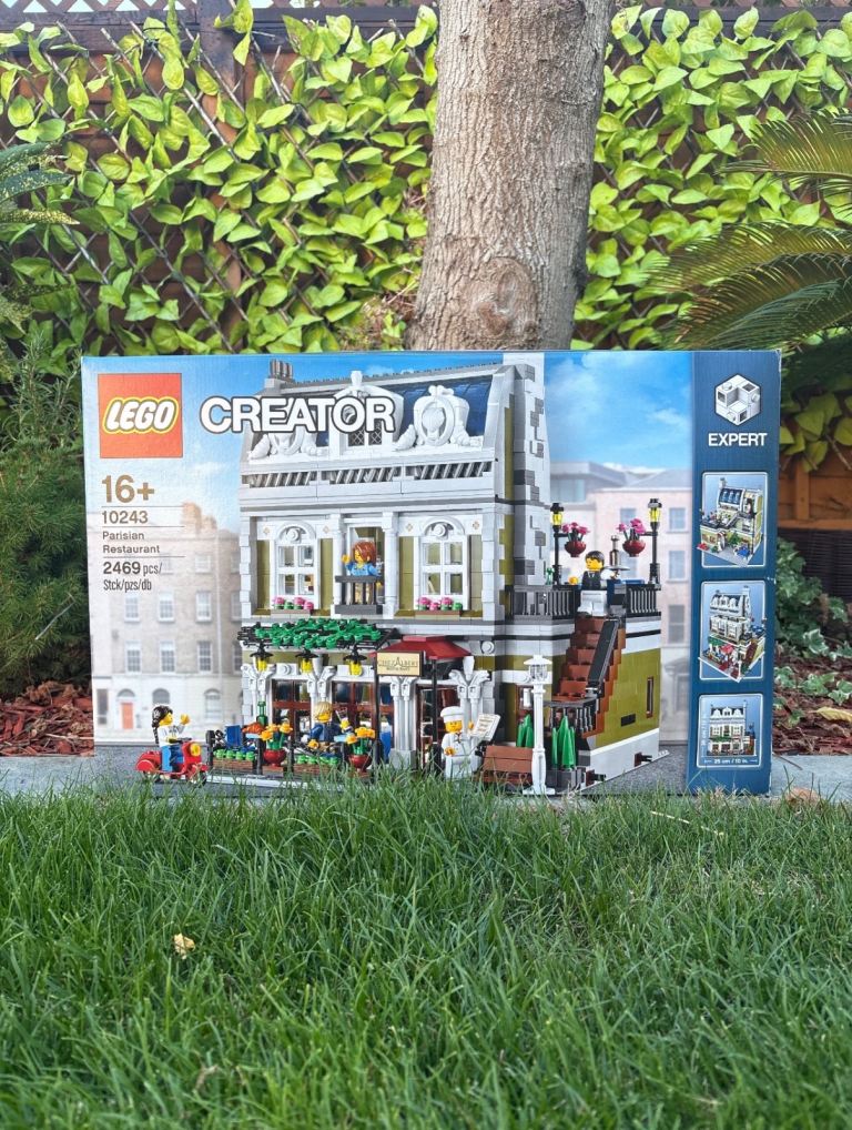 Retired LEGO set! Set no. 10243 - Parisian Restaurant | Brand new in original box, never opened