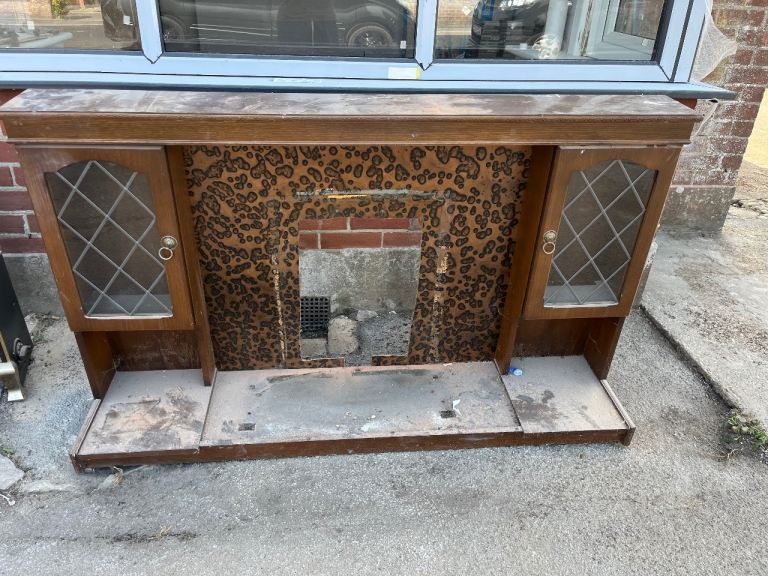 Wooden Fireplace Surround with gas fire  – Used Condition