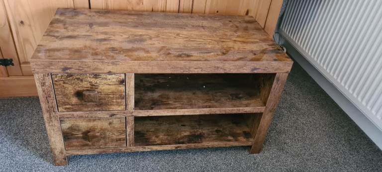 TV stand / cabinet 