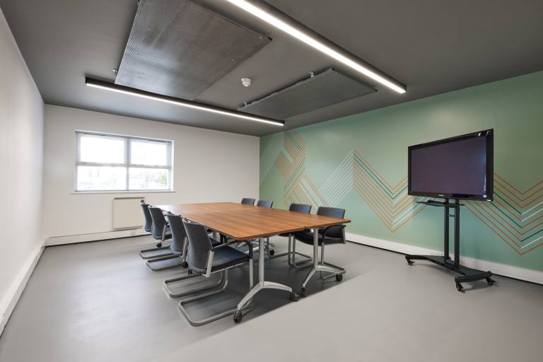 Bromsgrove - B60 3ET \ Modern Workshop Space in Basepoint Bromsgrove Enterprise Park