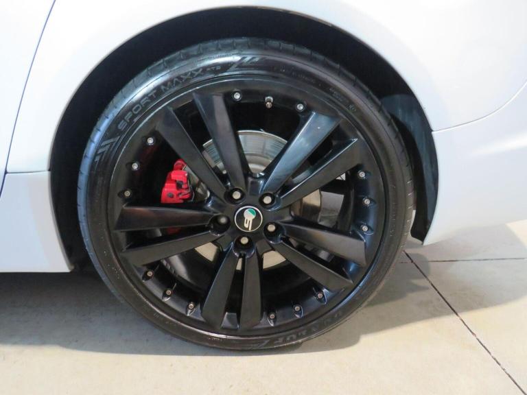 JAGUAR XF 3.0d S V6 Portfolio Sportbrake Auto Euro 5 (s/s) 5dr White Auto Diesel