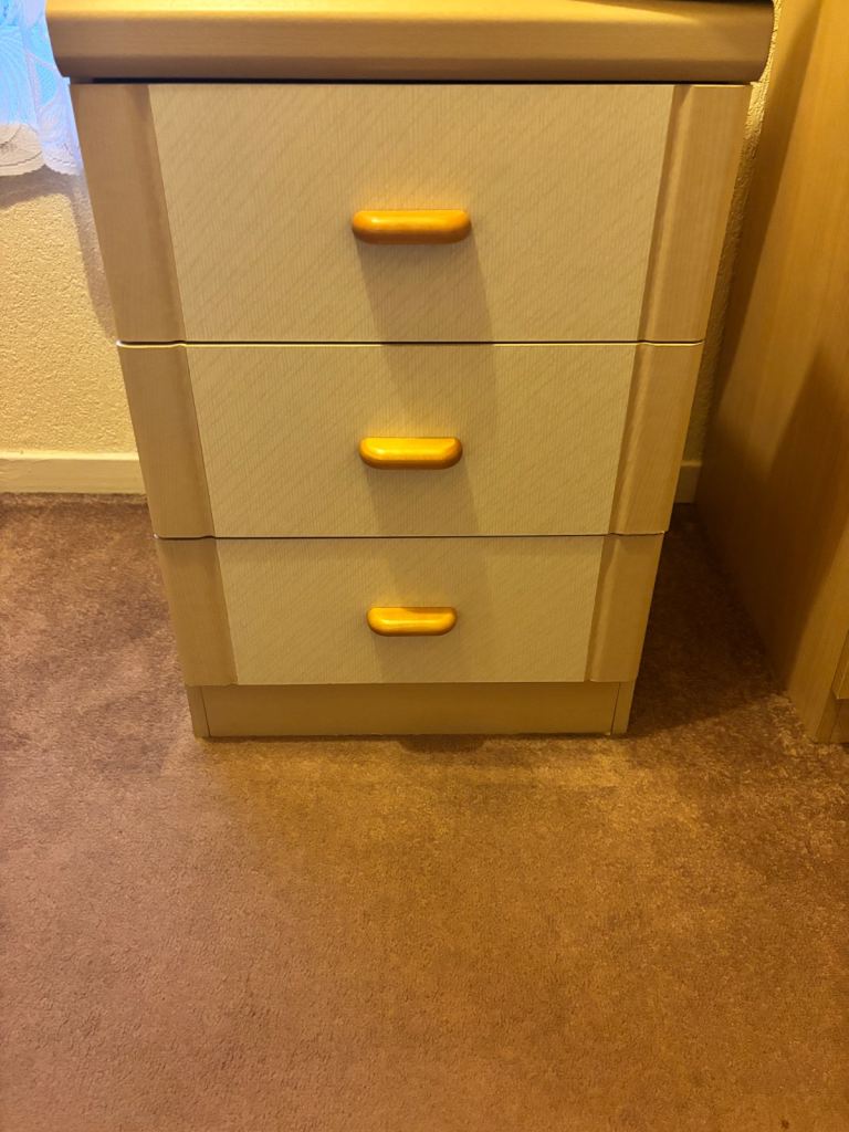 image for x2 bedside cabinets 