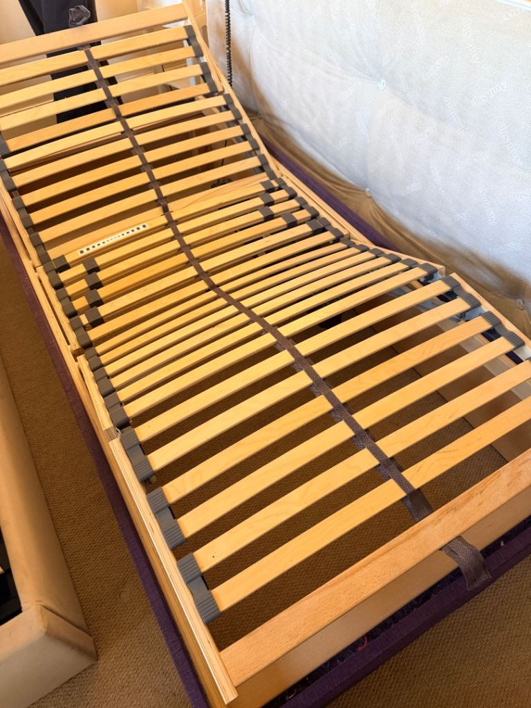 Salus Single adjustable electric bed with mattress