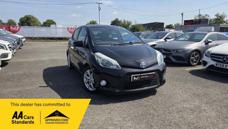 2013 Toyota Yaris 1.5 VVT-h T Spirit CVT Euro 5 5dr HATCHBACK Petrol/Electric Hybrid Automatic