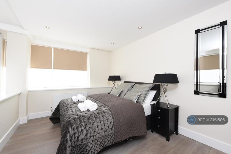 2 bedroom flat in Arthur Road, London, SW19 (2 bed) (#2761506)