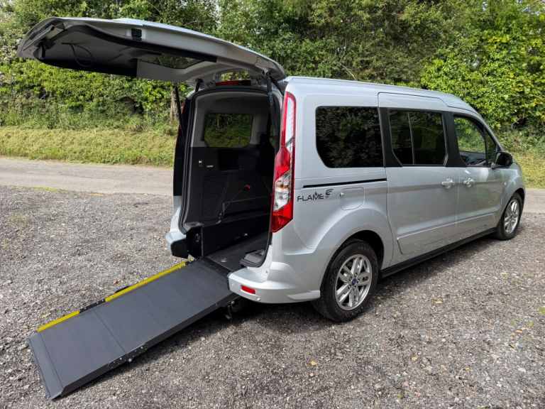 Ford Grand Tourneo Connect DIESEL CAR, DISABLED, WHEELCHAIR ACCESSIBLE,