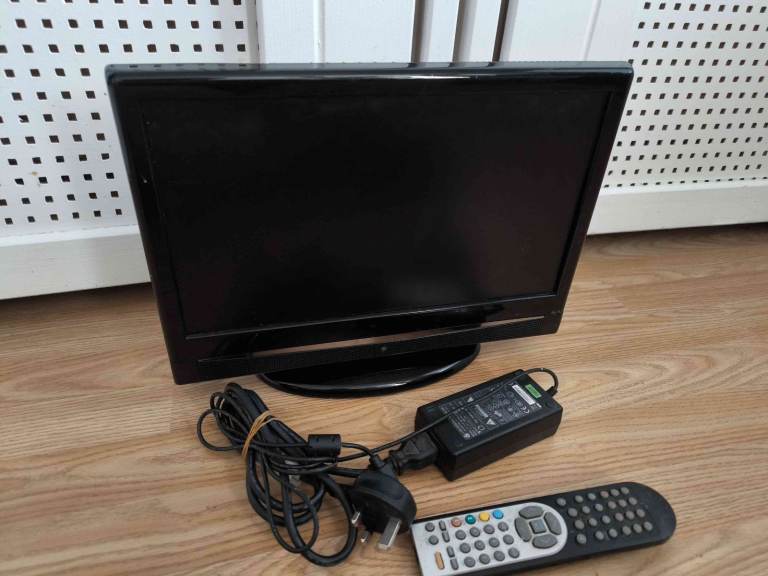 12V - TV with DVD 16" HDMI USB Freeview