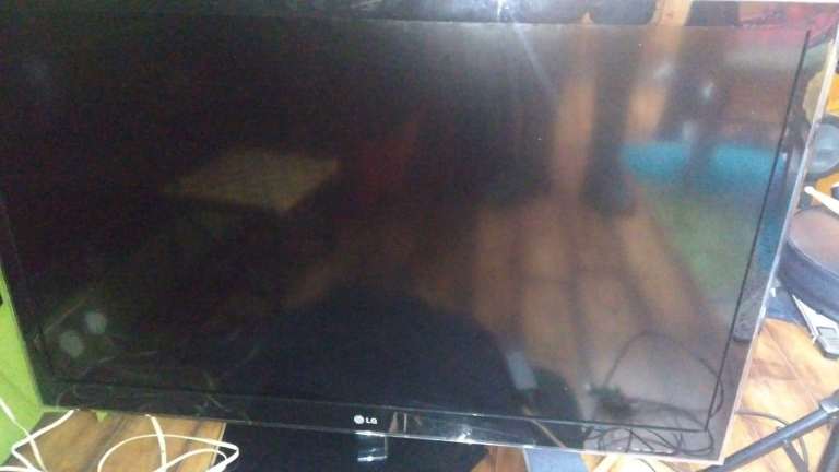 LG 47 inch 3D TV