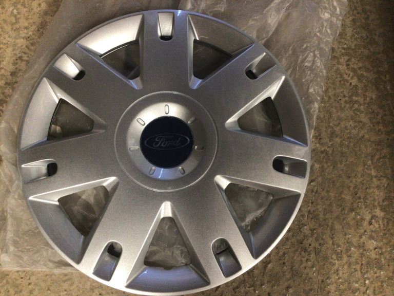 Ford Fiesta Fusion 15” wheel trim hub cap silver 