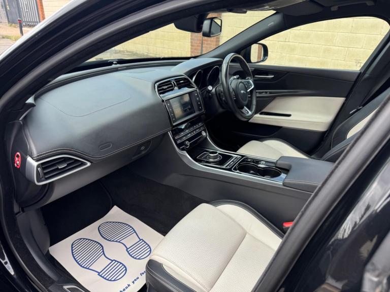 2017 Jaguar XE 2.0d R-Sport Auto Euro 6 (s/s) 4dr SALOON Diesel Automatic