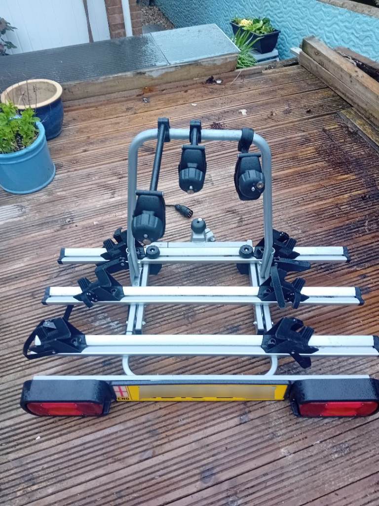 Peruzzo Bike Carrier - Price drop!!   - Can carry 3 bikes - strong rack, as toe ball fixing 