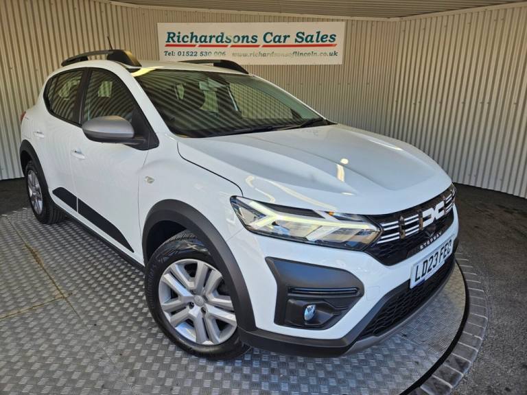 2023 Dacia Sandero Stepway 1.0 TCe Expression Hatchback 5dr Petrol Manual Euro 6 (s/s) (90 ps) Ha...