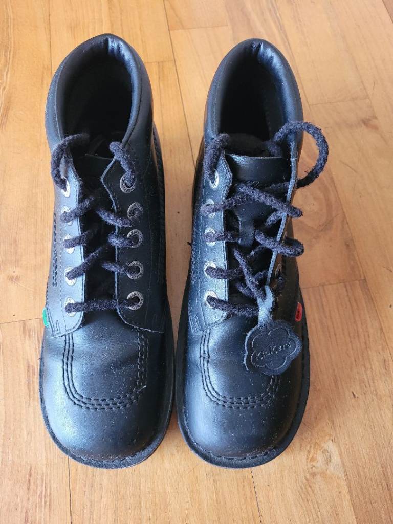 Kickers Shoes - Girls/Adult UK 7