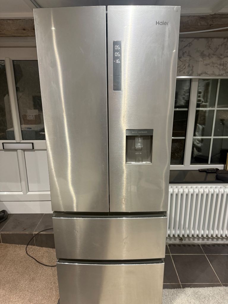 Fridge freezer - haier 