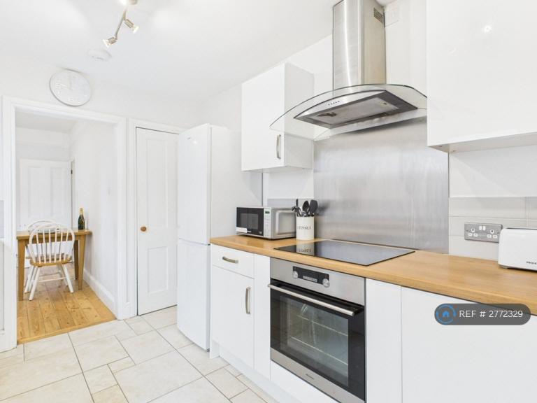 4 bedroom house in Alstone Avenue, Cheltenham, GL51 (4 bed) (#2772329)