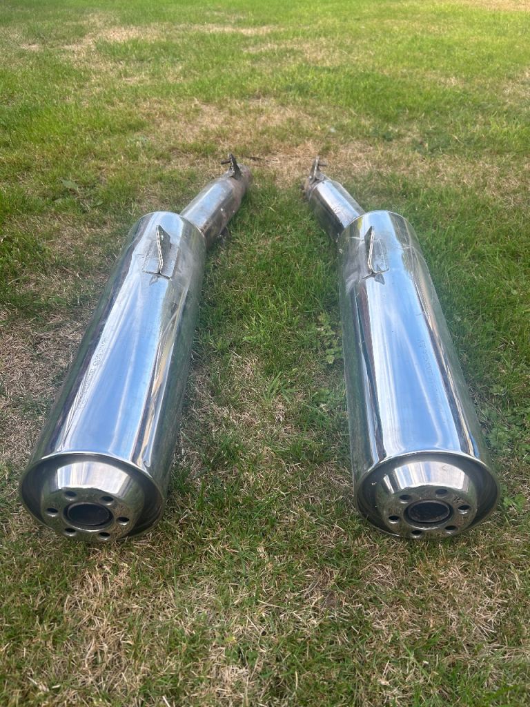 Honda Blackbird exhaust pipes