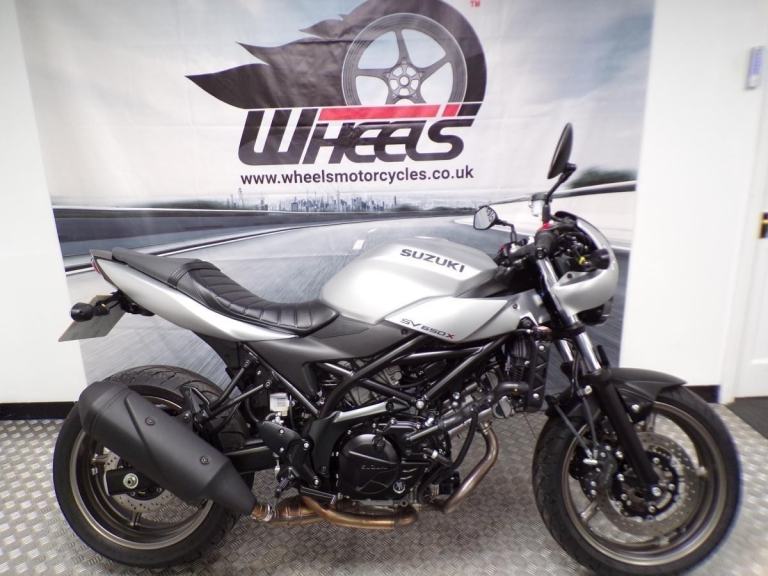 2024 SUZUKI SV650X WITH ONLY 1726 MILES FROM NEW